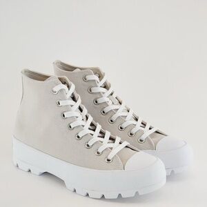 Women’s Converse Lugged High Top Converse size 9.5